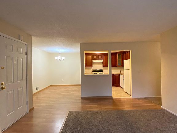 2nd image of 312 Bromley Pl