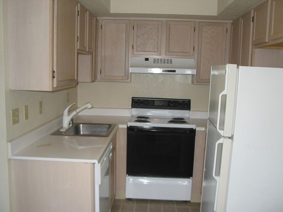2nd image of 4319 Railroad Ave APT 9