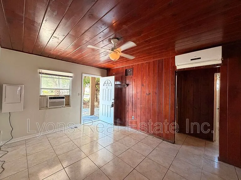 1935 Ricardo Ave #A — Photo 7