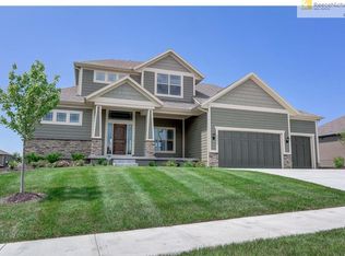 4340 SE Lariat Dr, Lees Summit, MO 64082