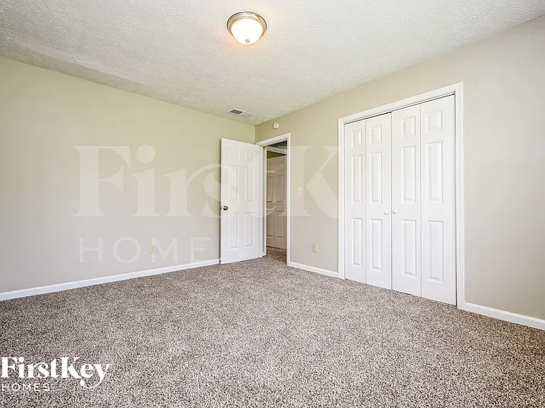 5992 Homestead Cir — Photo 16