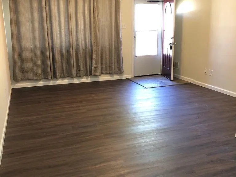9708 Ridge Ave — Photo 7