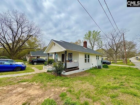 2nd image of 101 Parker St