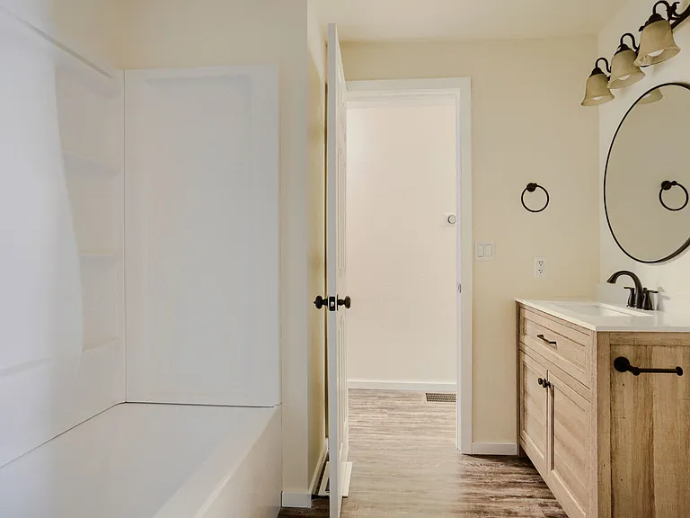 14539 SE Center St — Photo 17