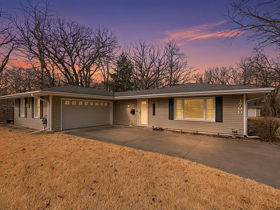 2nd image of 1700 46th St