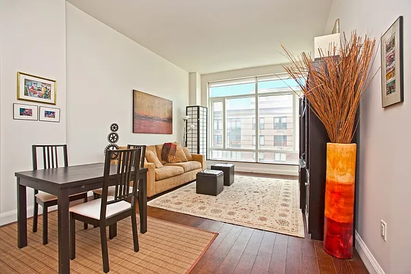 Sold by LG Fairmont Group | media 7