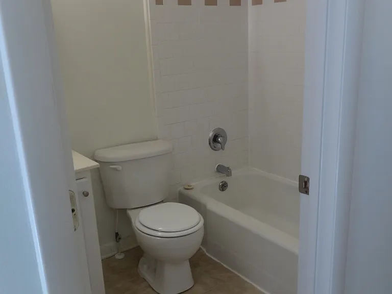 Lynnhaven Apartments — Photo 20