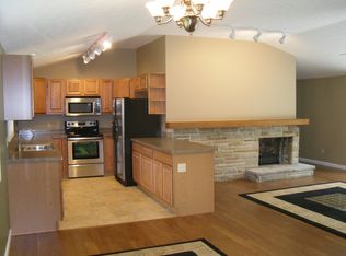 15226 Munn Rd, Newbury, OH 44065