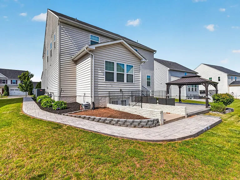 41874 Hayfield Orchard Way — Photo 48