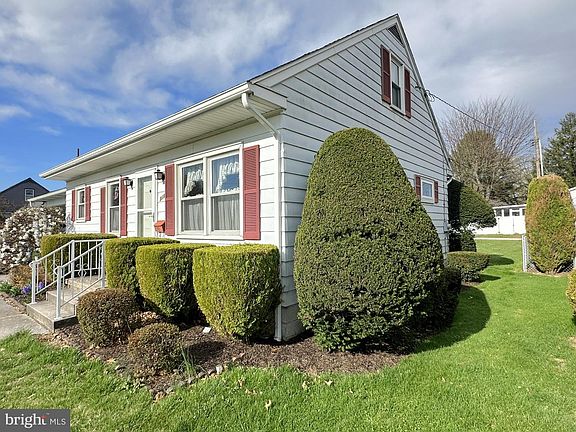 4th image of this home