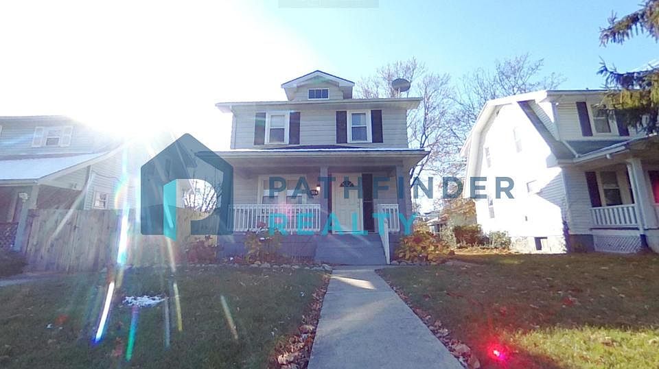 1st image of 304 Knecht Dr