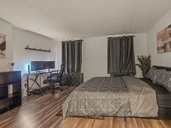 3rd image of 411 W Jefferson St #2