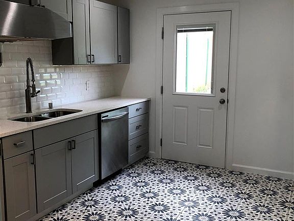 4th image of 1615 Lansford Ave