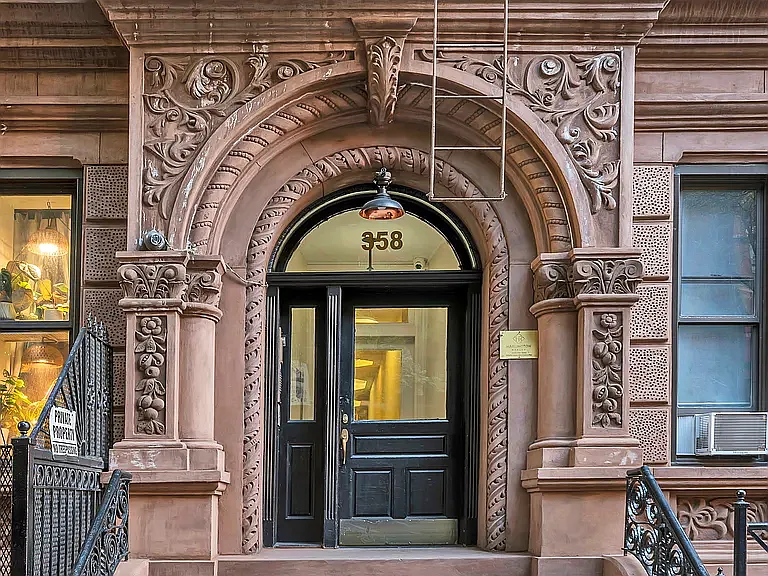 358 W 45th St #4D — Photo 7