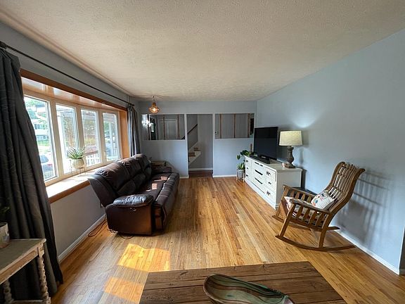 3rd image of 10278 Storm Dr