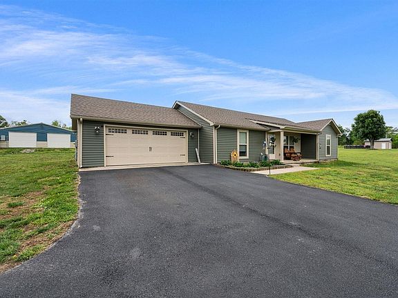 2nd image of 1089 New Grove Rd