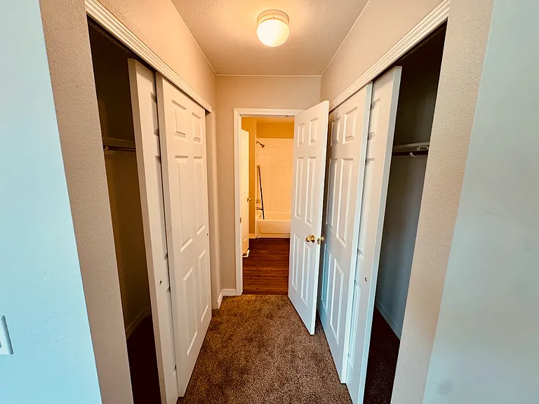 1141 James Ct — Photo 12