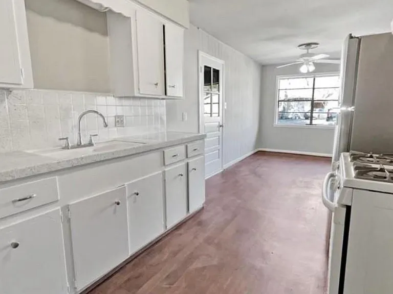 809 Cub Ln — Photo 5