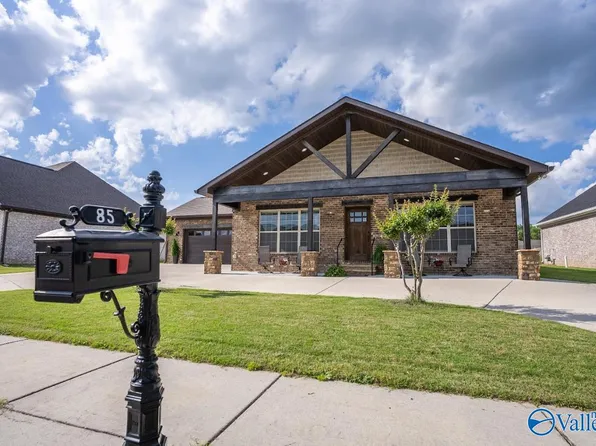 85 Gala St, Rainsville, AL 35986