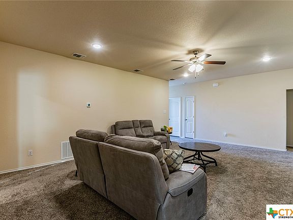 3rd image of 721 Liberty Valley Dr