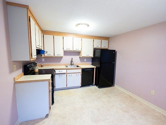3rd image of 2200 Skyline Dr Unit 5