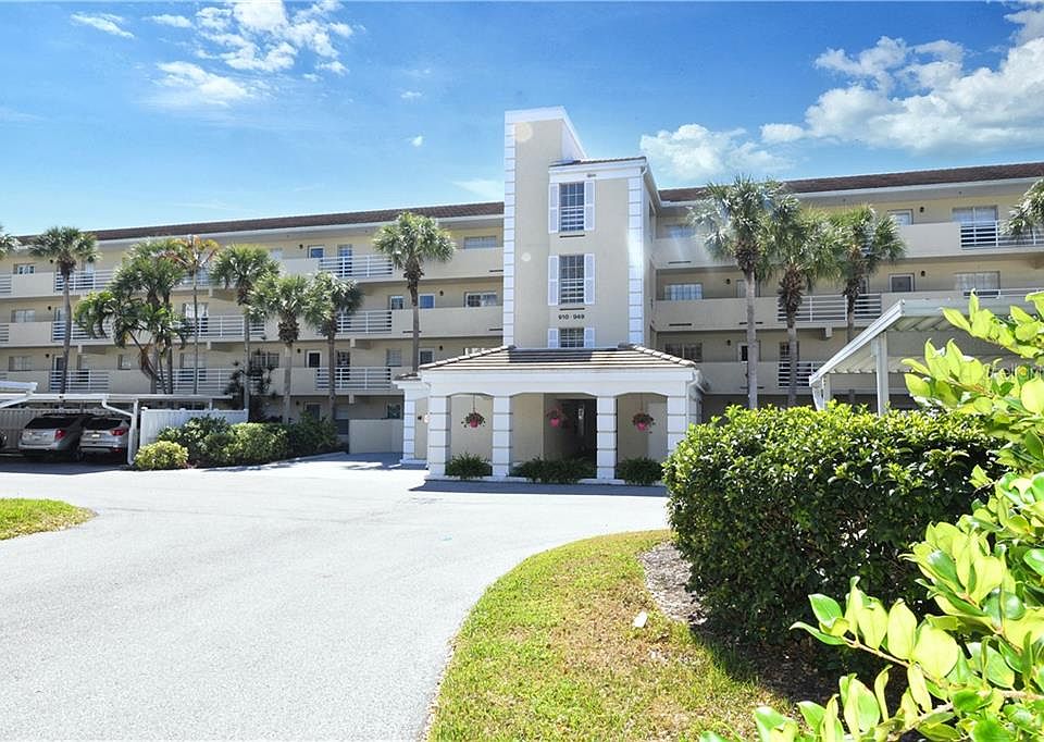 1st image of 925 Wexford Blvd #925