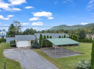 3 Quail Pointe Rd, Fletcher, NC 28732