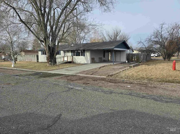 110 N 6th St E, Paul, ID 83347