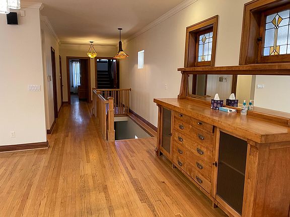 Main hallway and built-ins in dinign/living area