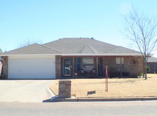 2908 Kermit Dr, Plainview, TX 79072