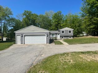 436 Lauri Wil Ln, Traverse City, MI 49696