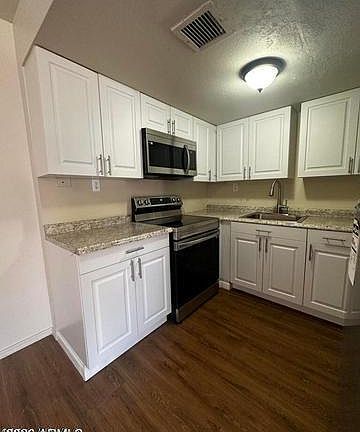 5th image of 2666 N 43RD Avenue #C