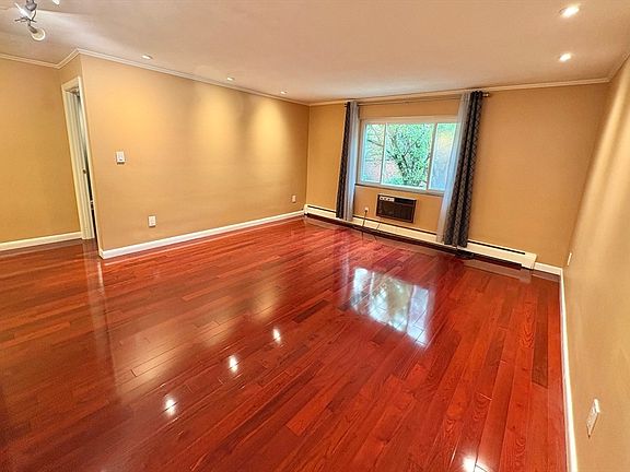5th image of 50 Bryon Rd #4