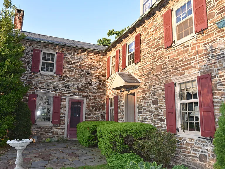 5839 Worthington Rd — Photo 4