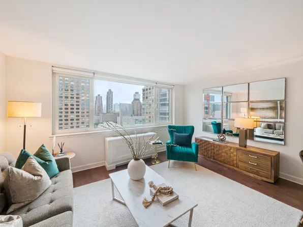 45 West 67th Street image 1 of 8