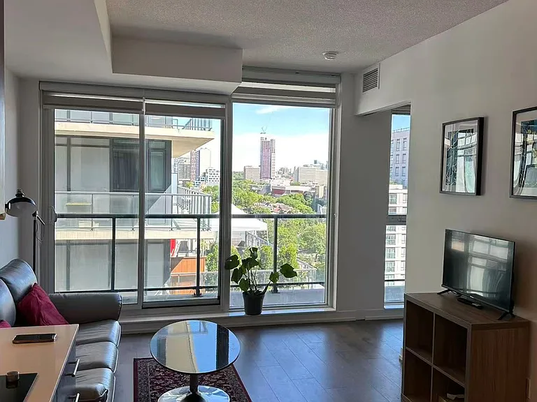 297 College St #1205 — Photo 8