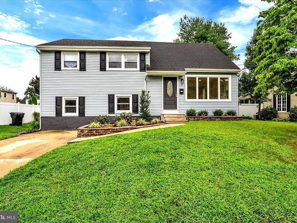 1st image of 7 Coleman Rd