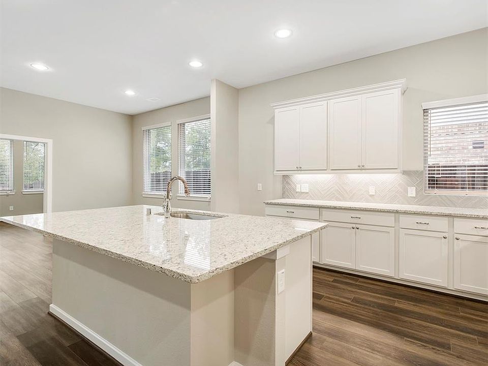 1st image of 309 Westlake Terrace Dr