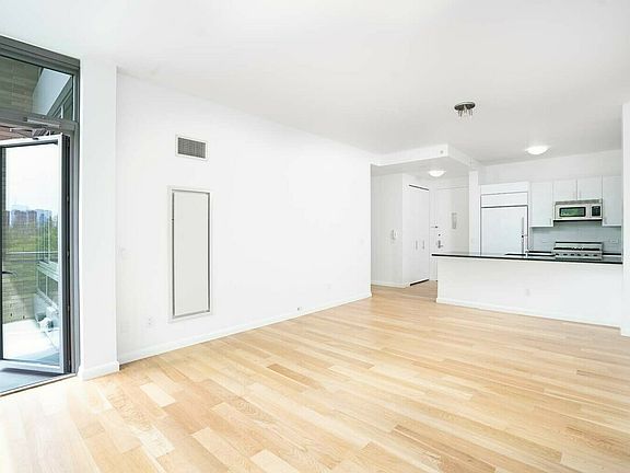 5th image of 46-30 Center Blvd #306