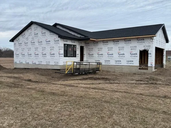 849 Hunter Dr, Evansdale, IA 50707