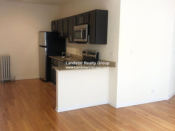 3rd image of 4811 N Wolcott Ave APT 2b