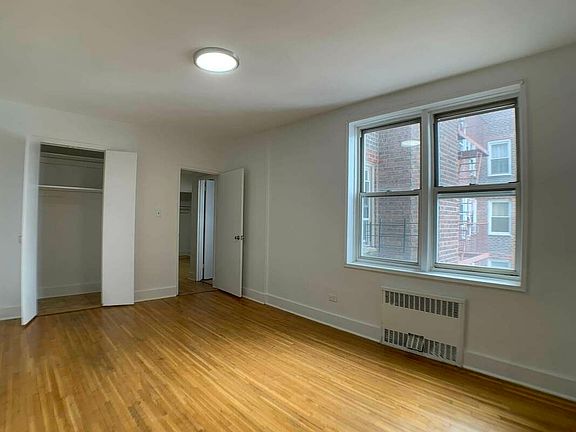2nd image of 510 Ovington Ave #5BB