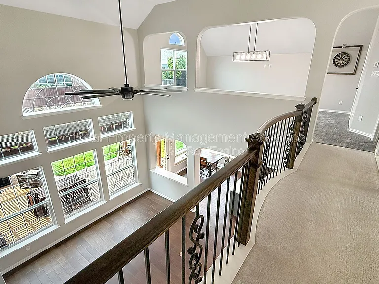 801 Renault Way — Photo 10