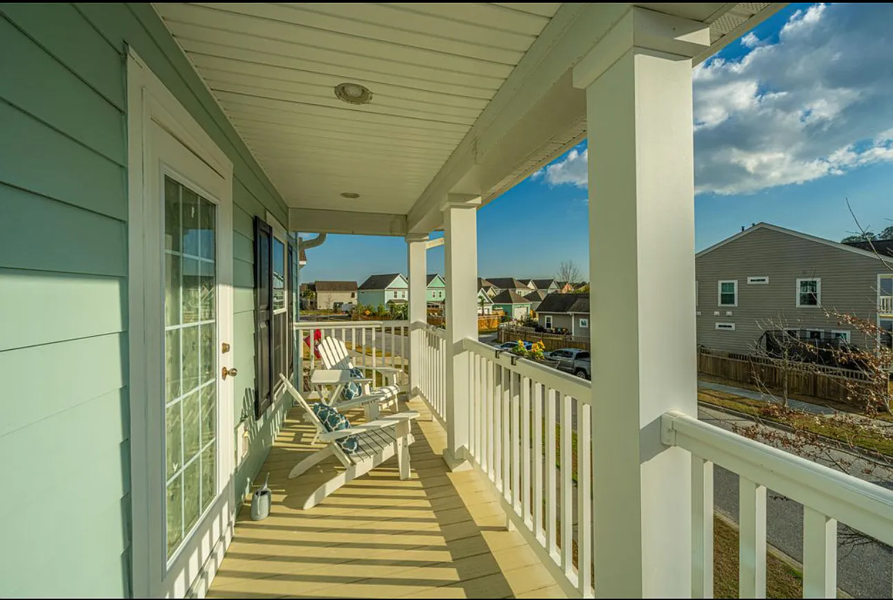 1666 Sparkleberry Ln — Photo 4