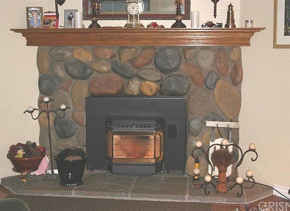 5th image of 42631 Arrowrock Dr