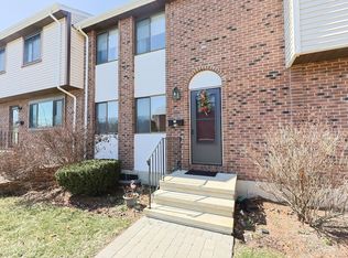 399 Pond St APT F9, Braintree, MA 02184