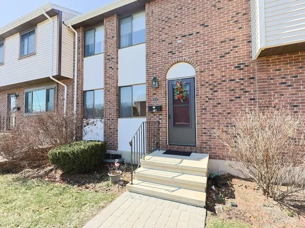 399 Pond St APT F9, Braintree, MA 02184