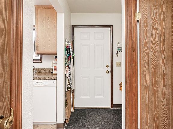3rd image of 3285 Canyon Dr Unit 53