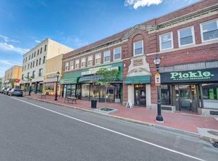 91 Pine St APT 1, Waltham, MA 02453