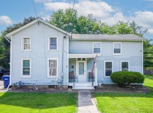 412 N Main St, Elburn, IL 60119